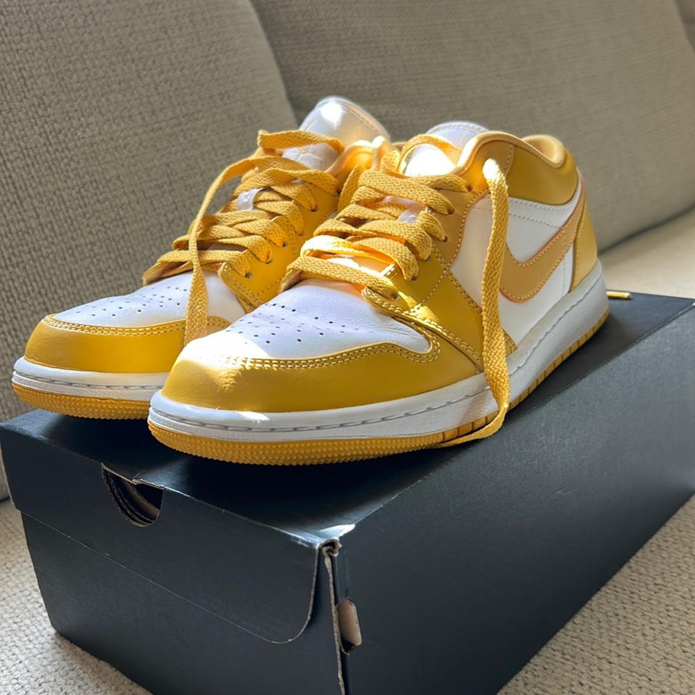 Air Jordan 1 Low Pollen